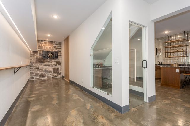 200-202 N Blarney Court, Nixa, MO 65714