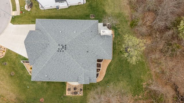 200-202 N Blarney Court, Nixa, MO 65714