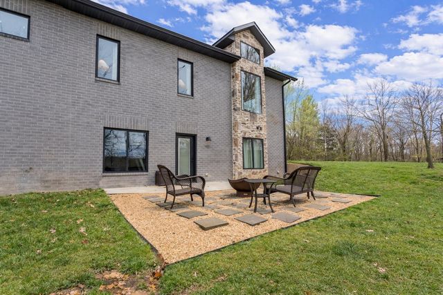 200-202 N Blarney Court, Nixa, MO 65714