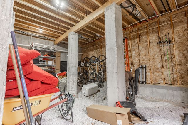 200-202 N Blarney Court, Nixa, MO 65714