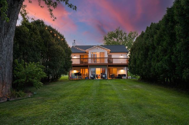 1055 N Shore Drive, Forest Lake, MN 55025