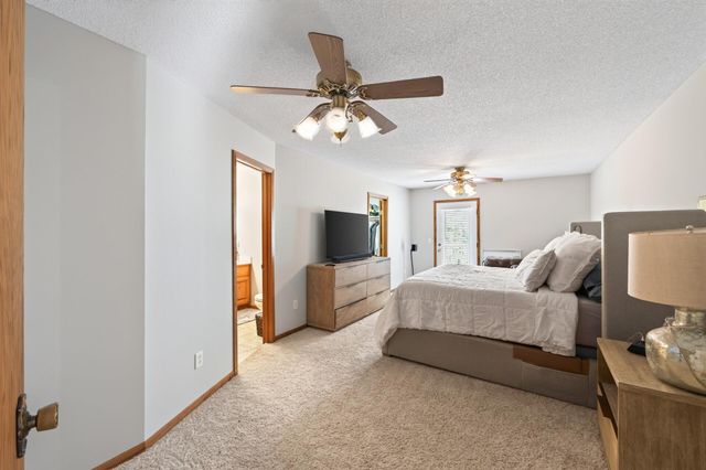 1055 N Shore Drive, Forest Lake, MN 55025