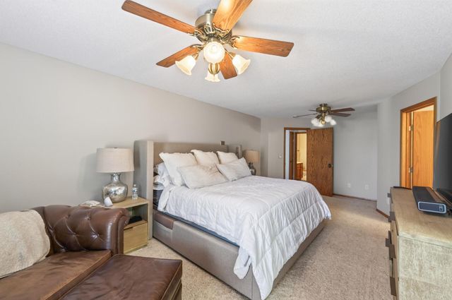 1055 N Shore Drive, Forest Lake, MN 55025