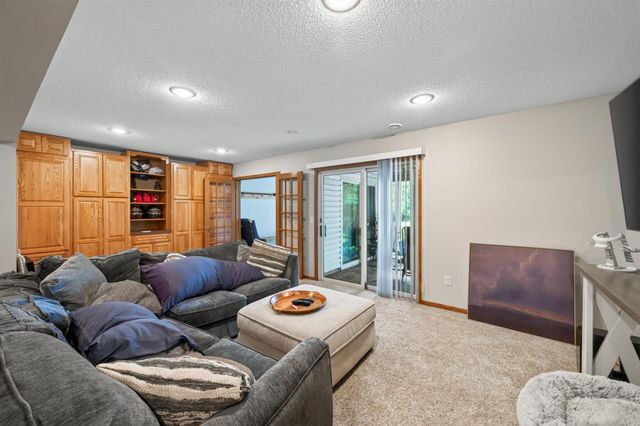 1055 N Shore Drive, Forest Lake, MN 55025