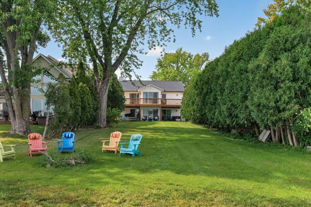 1055 N Shore Drive, Forest Lake, MN 55025