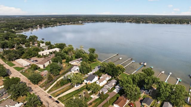 1055 N Shore Drive, Forest Lake, MN 55025
