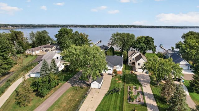 1055 N Shore Drive, Forest Lake, MN 55025