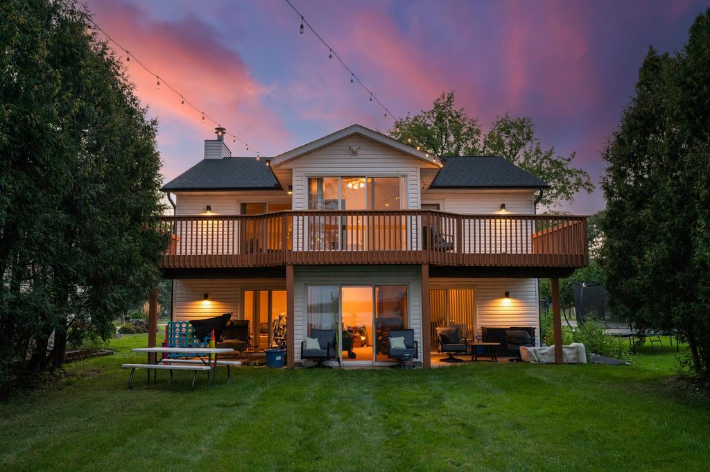 1055 N Shore Drive, Forest Lake, MN 55025