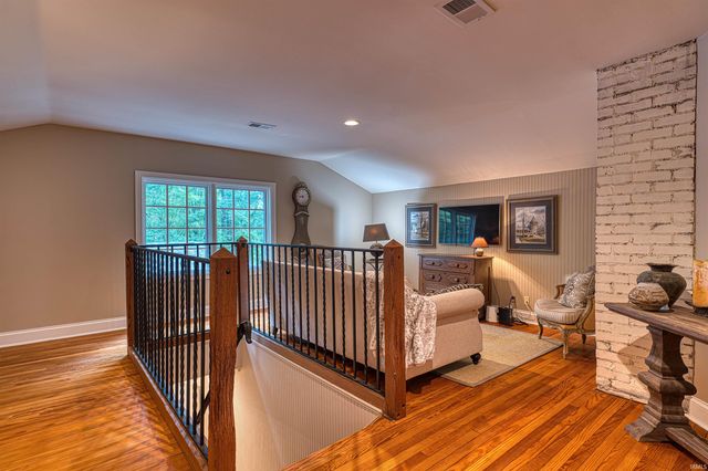 4800 Hoelscher Road, Evansville, IN 47712