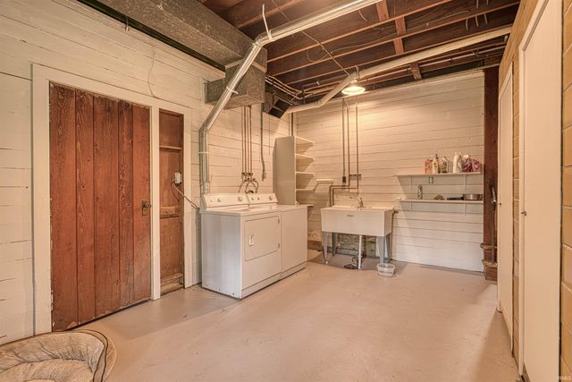 4800 Hoelscher Road, Evansville, IN 47712