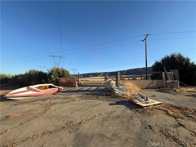 8539 W Avenue L, Lancaster, CA 93536