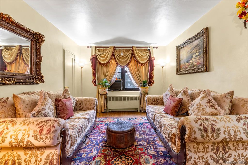 70-79 Park Drive E B, Kew Garden Hills, NY 11367 — photo 3