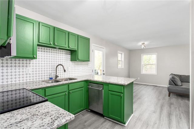 405 E Oakwood Street, Mebane, NC 27302