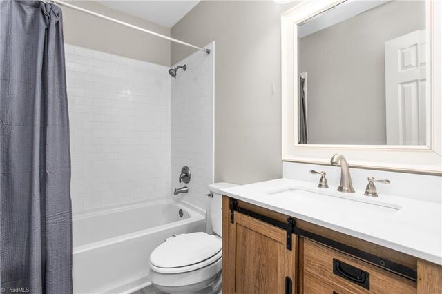 405 E Oakwood Street, Mebane, NC 27302