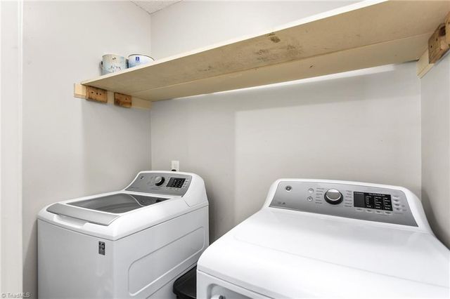 405 E Oakwood Street, Mebane, NC 27302