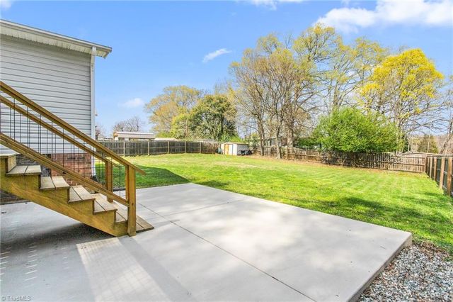 405 E Oakwood Street, Mebane, NC 27302