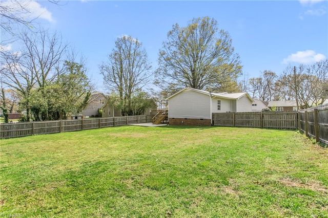 405 E Oakwood Street, Mebane, NC 27302