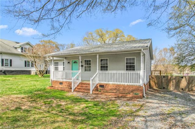 405 E Oakwood Street, Mebane, NC 27302