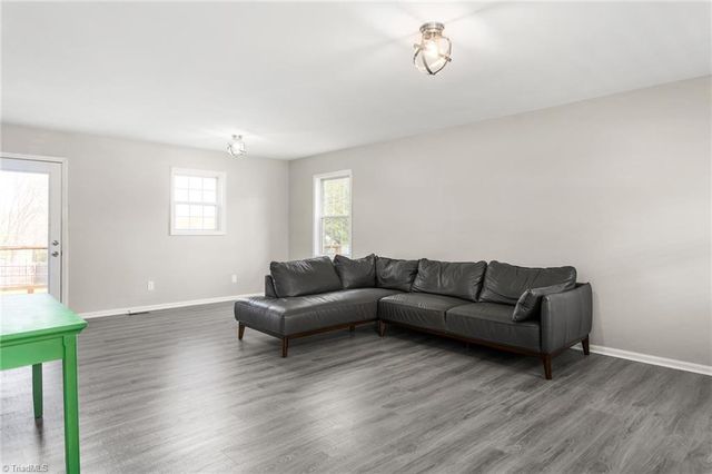 405 E Oakwood Street, Mebane, NC 27302