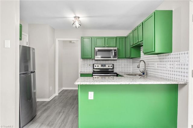 405 E Oakwood Street, Mebane, NC 27302