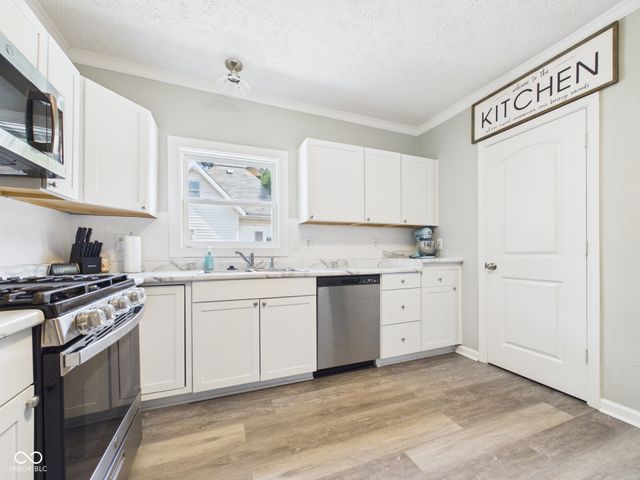 1124 E 10th Street, Anderson, IN 46012