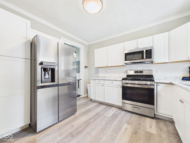 1124 E 10th Street, Anderson, IN 46012