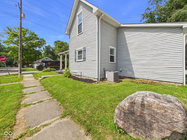1124 E 10th Street, Anderson, IN 46012