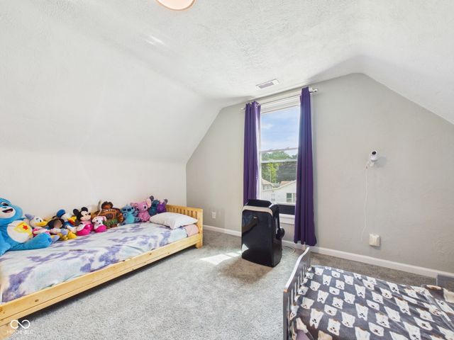 1124 E 10th Street, Anderson, IN 46012