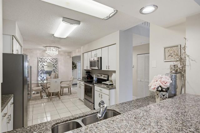9172 Boca Gardens Parkway B, Boca Raton, FL 33496