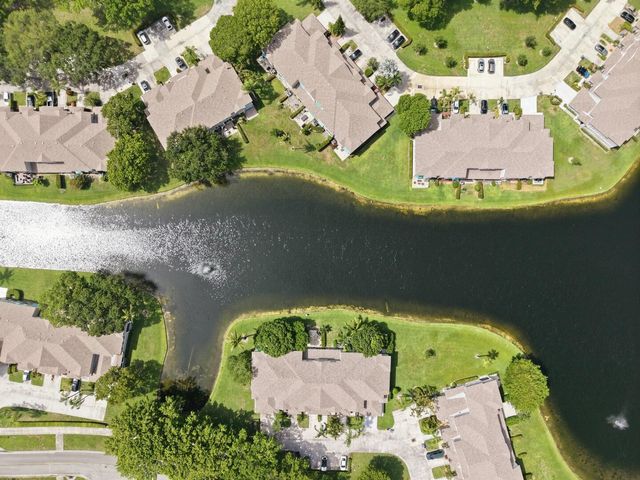 9172 Boca Gardens Parkway B, Boca Raton, FL 33496