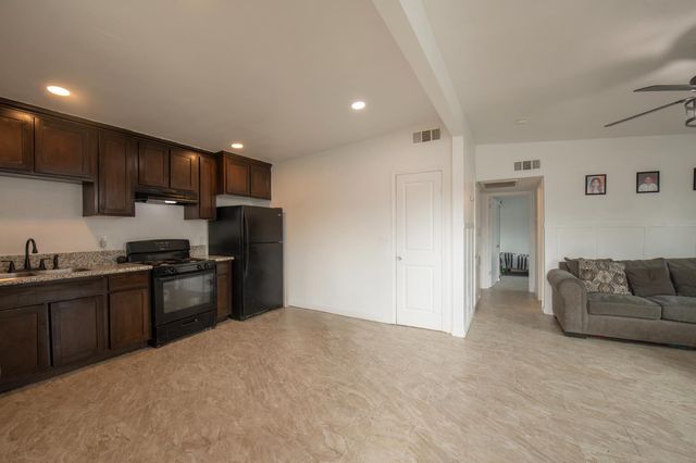 248 W Eden Avenue, Fresno, CA 93706