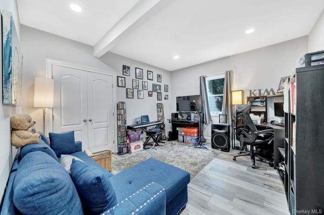 110 N Park Avenue, Bay Shore, NY 11706