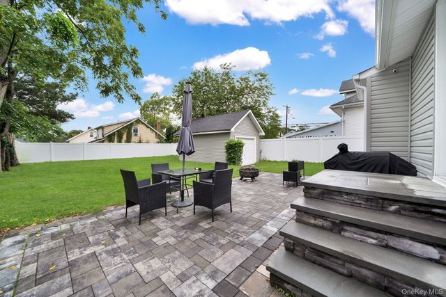 110 N Park Avenue, Bay Shore, NY 11706