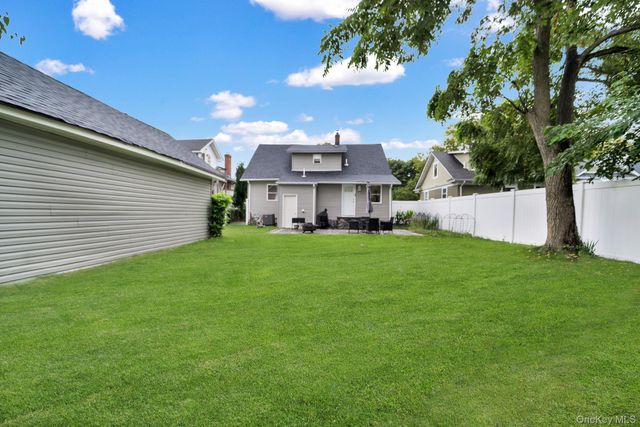 110 N Park Avenue, Bay Shore, NY 11706