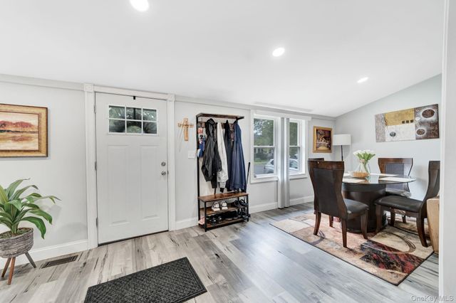110 N Park Avenue, Bay Shore, NY 11706