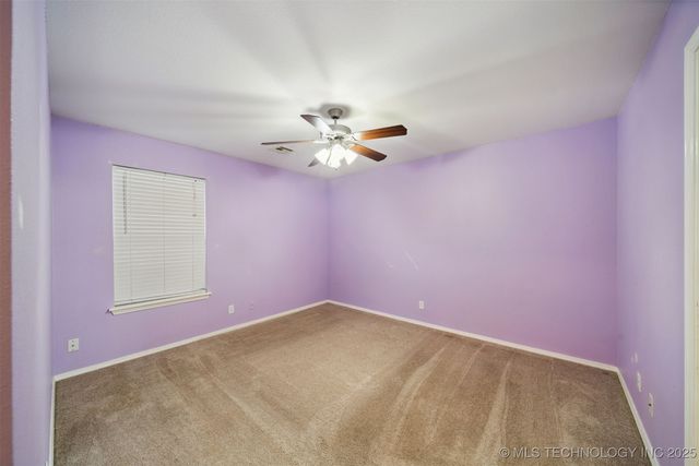 142 W Fairlane Court, Sapulpa, OK 74066