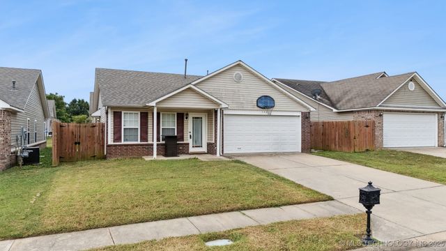 142 W Fairlane Court, Sapulpa, OK 74066