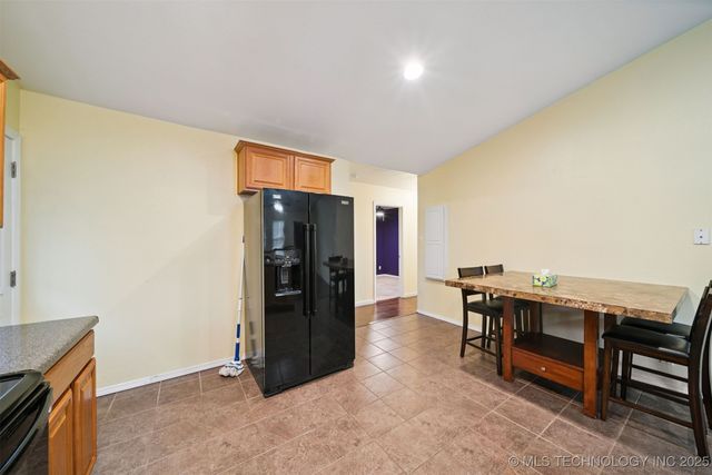 142 W Fairlane Court, Sapulpa, OK 74066