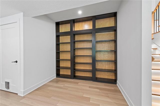 12560 NW Bittersweet Drive, Platte City, MO 64079