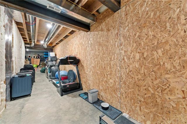 12560 NW Bittersweet Drive, Platte City, MO 64079