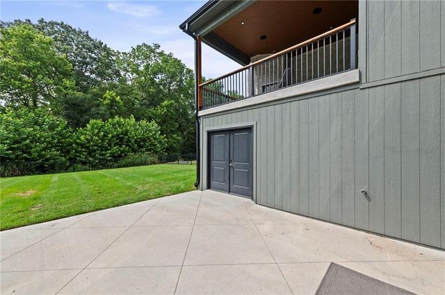 12560 NW Bittersweet Drive, Platte City, MO 64079