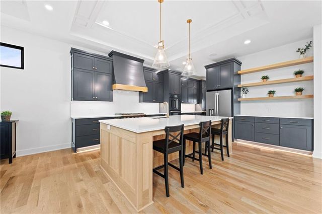 12560 NW Bittersweet Drive, Platte City, MO 64079