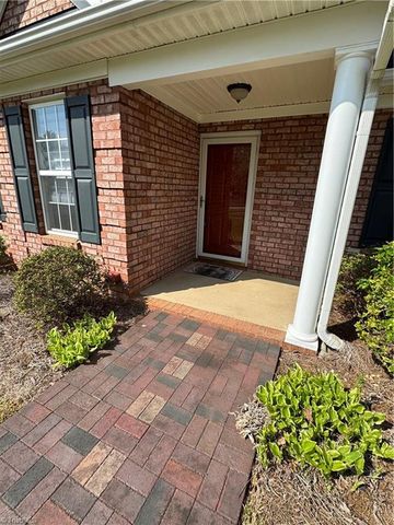 5804 Brakenwood Lane, Pfafftown, NC 27040