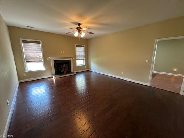 5804 Brakenwood Lane, Pfafftown, NC 27040