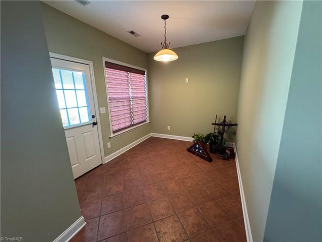 5804 Brakenwood Lane, Pfafftown, NC 27040