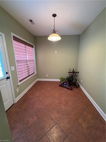 5804 Brakenwood Lane, Pfafftown, NC 27040