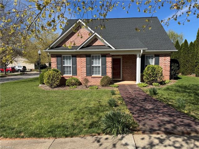 5804 Brakenwood Lane, Pfafftown, NC 27040