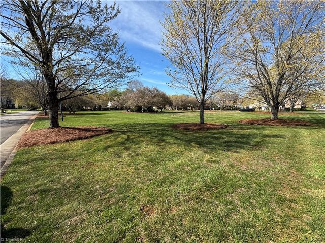 5804 Brakenwood Lane, Pfafftown, NC 27040