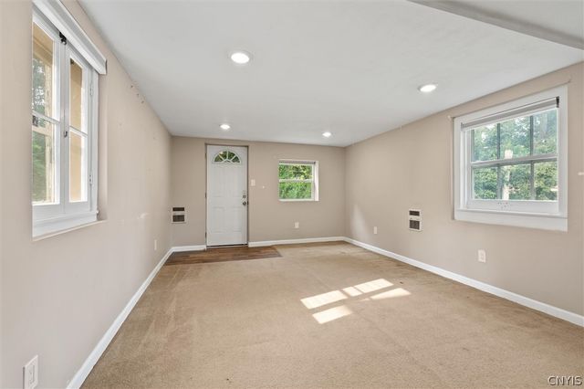117 Claire Road, Syracuse, NY 13214
