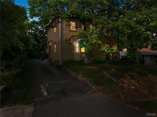 117 Claire Road, Syracuse, NY 13214